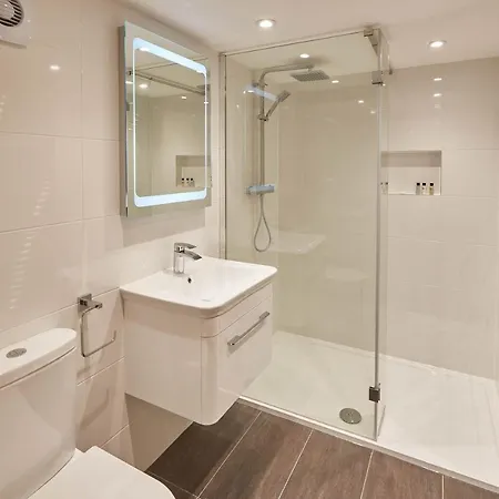 Host & - Staffordshire Hideaway דירה וויטבי