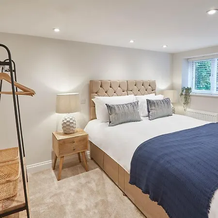 Host & - Staffordshire Hideaway *