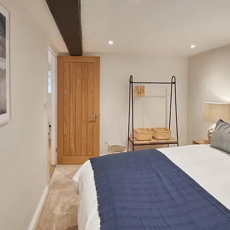 Host & - Staffordshire Hideaway Apartment *